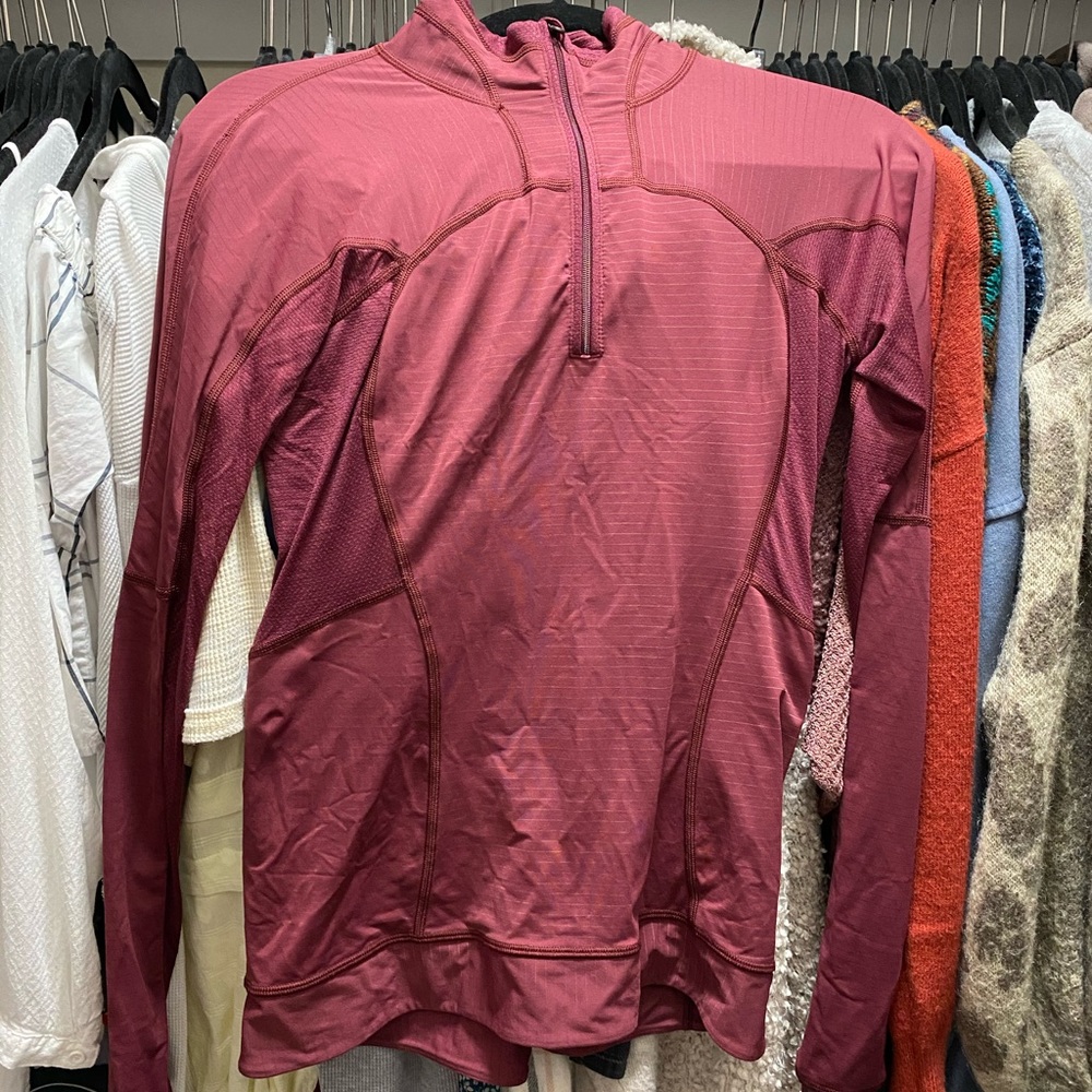 Lululemon Run For A Gold 1/2 Zip Pullover